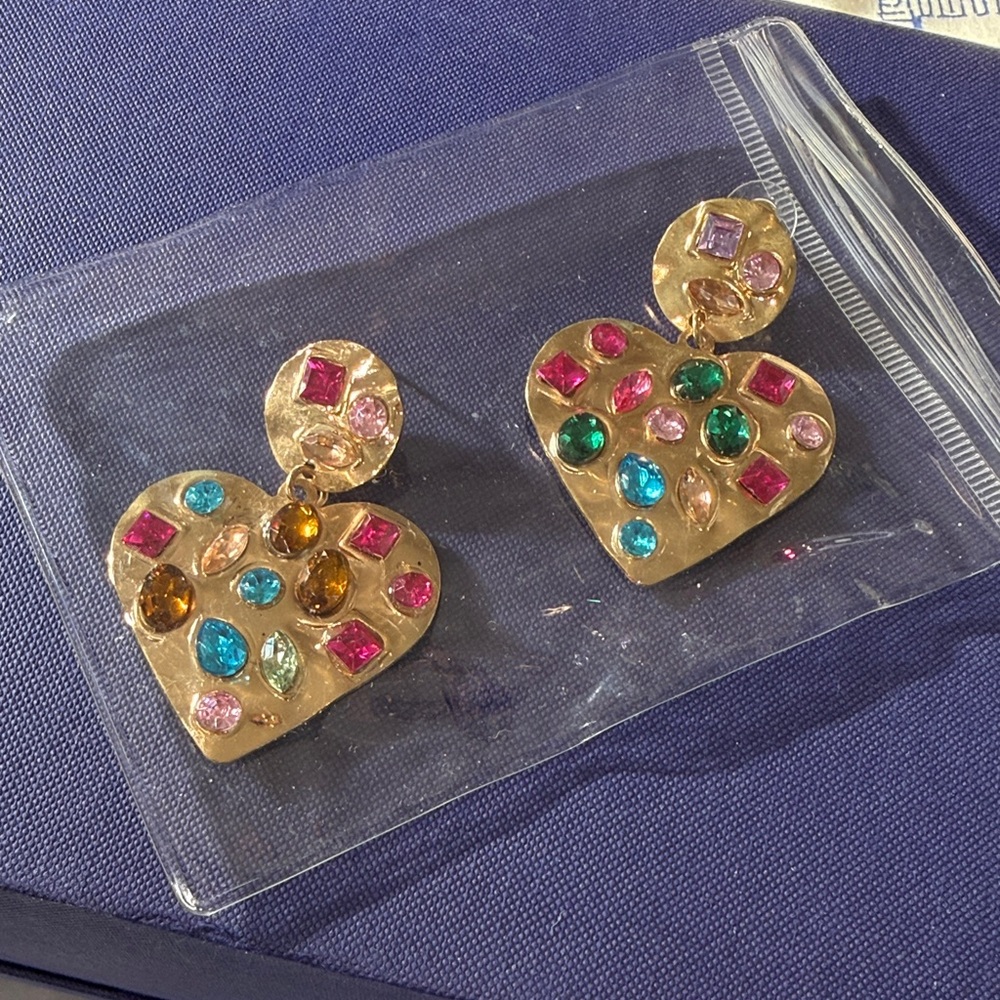 Heart goldtone earrings with stones.
